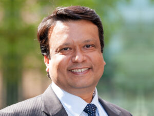 Headshot of Social Media Expert Professor Jaywant Singh